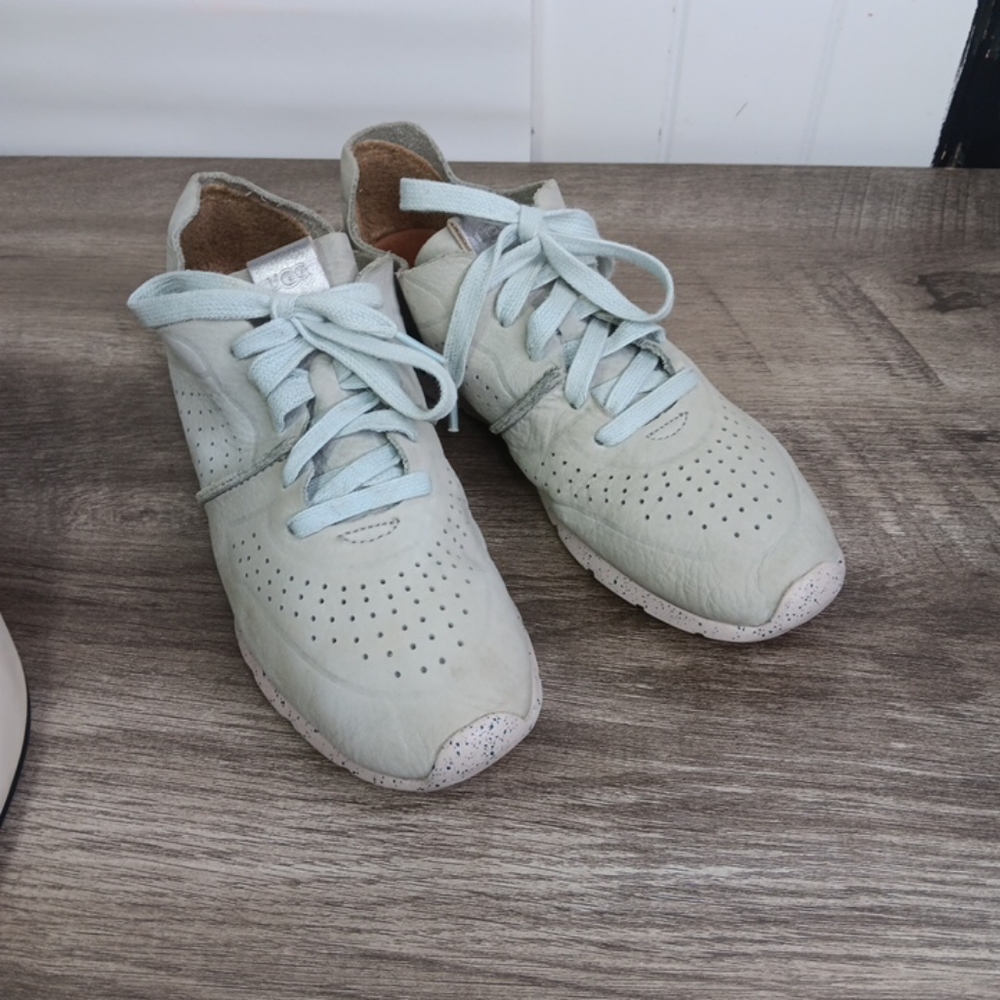 UGG Treadlite size 8 Tennis Shoes Soft Leather Comfort Walking Sage Mint 1019057 - Picture 8 of 10